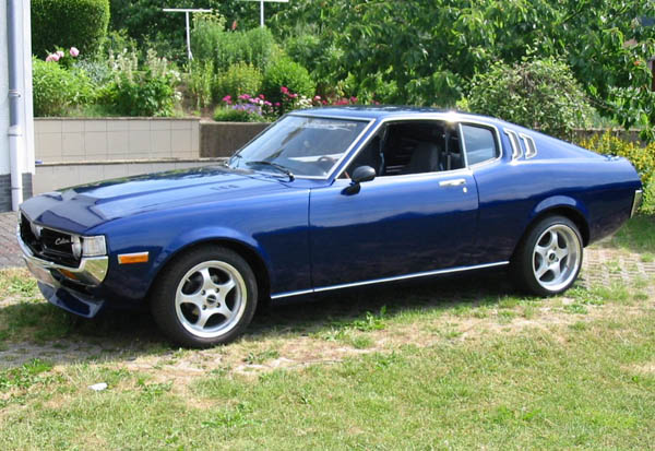 Celica RA28 blau Seitenansicht 1057 KB